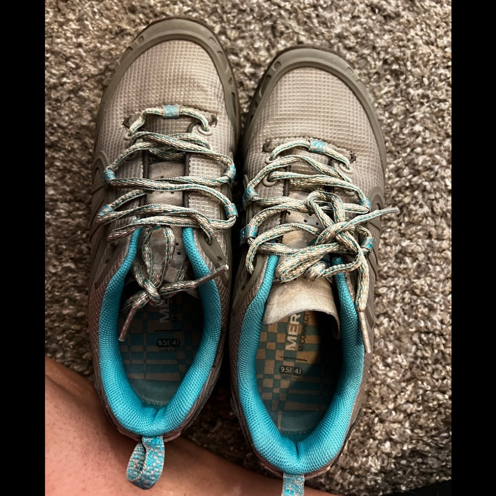 Merrell Women’s size 6.5. Hiking Shoe